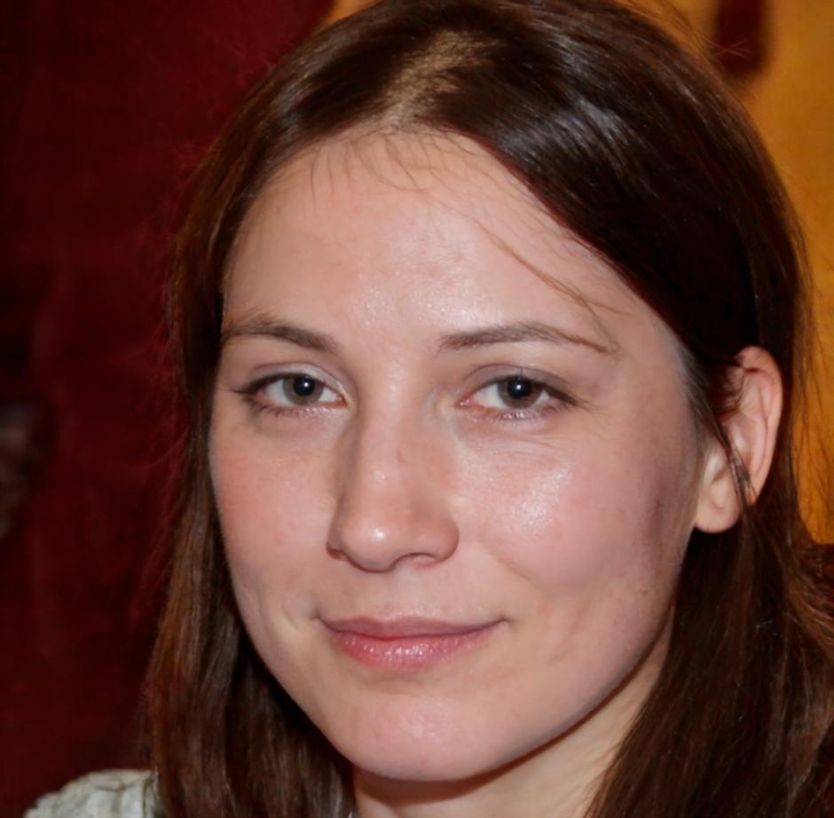 Portrait de Léonie Bernard, experte en monétisation mobile